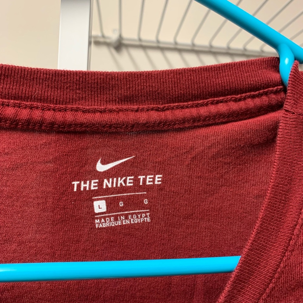 nike tee - Picture 2 of 3